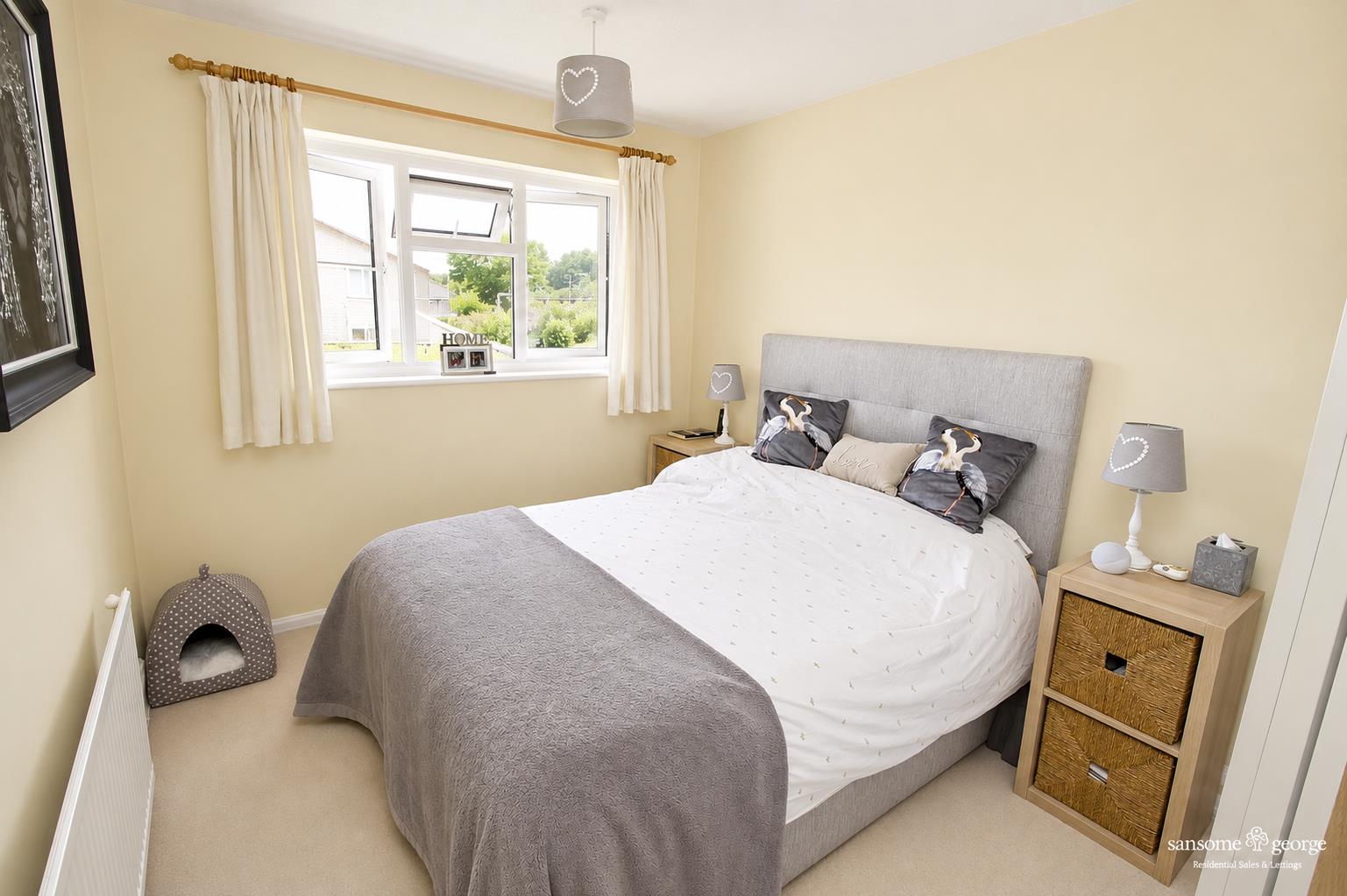 Primrose Close, Purley On Thames, Reading